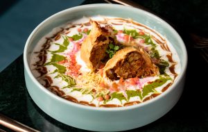 03_06-WEBSITE-Samosa-Chaat_Chaat_Queens-Tandoor-Indian-Restaurant-Bali-GTR02454